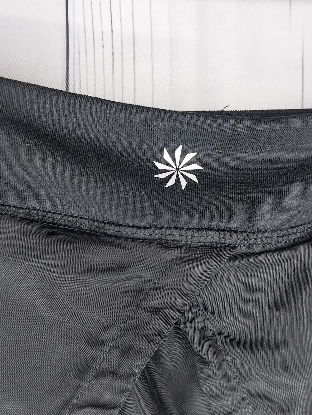 Athleta 2-in-1 Layered Black Running Athletic Casual Minimalist Shorts / Skorts - Picture 5 of 6
